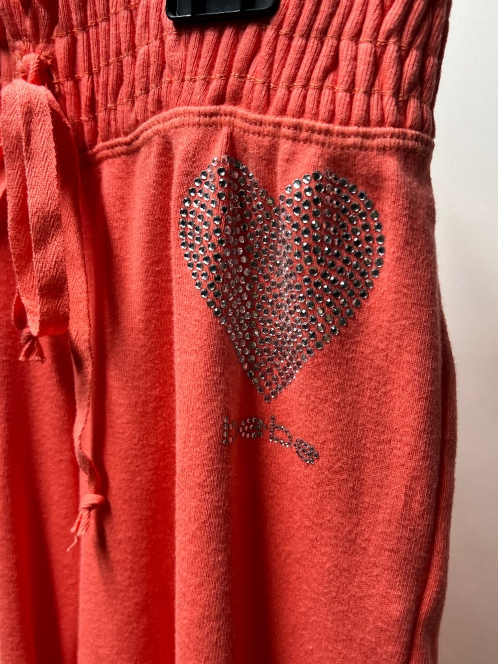 BEBE EMBELLISHED CAPRIS